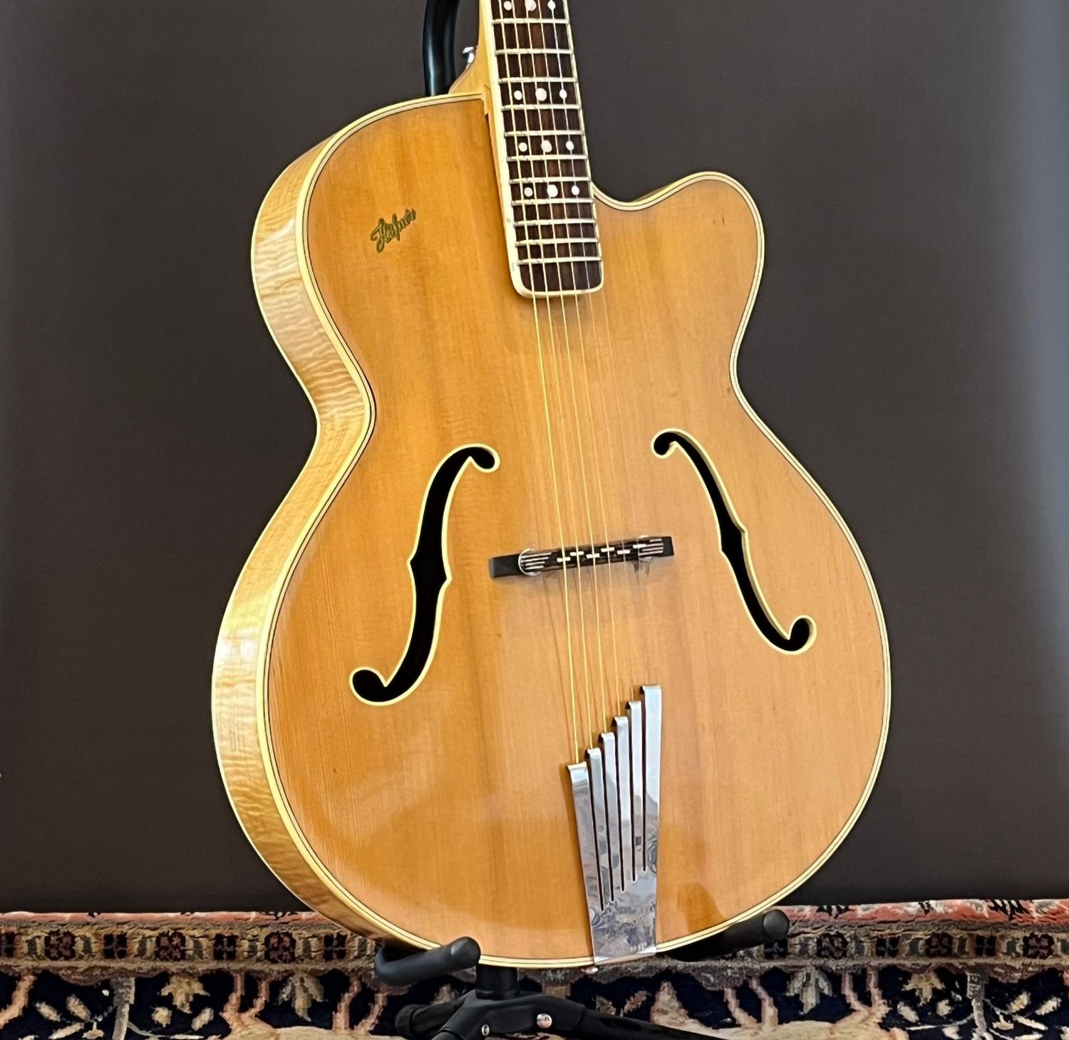 1956 Hofner President