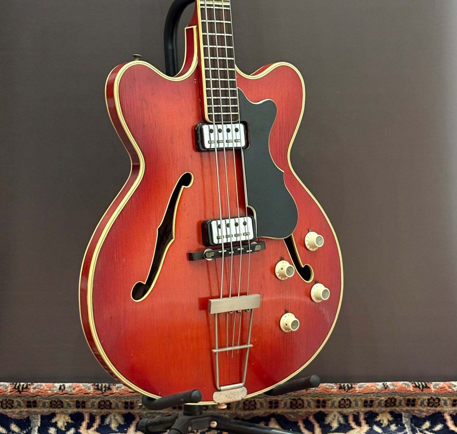1964 Hofner Verithin Bass 1964 Hofner Verithin Bass