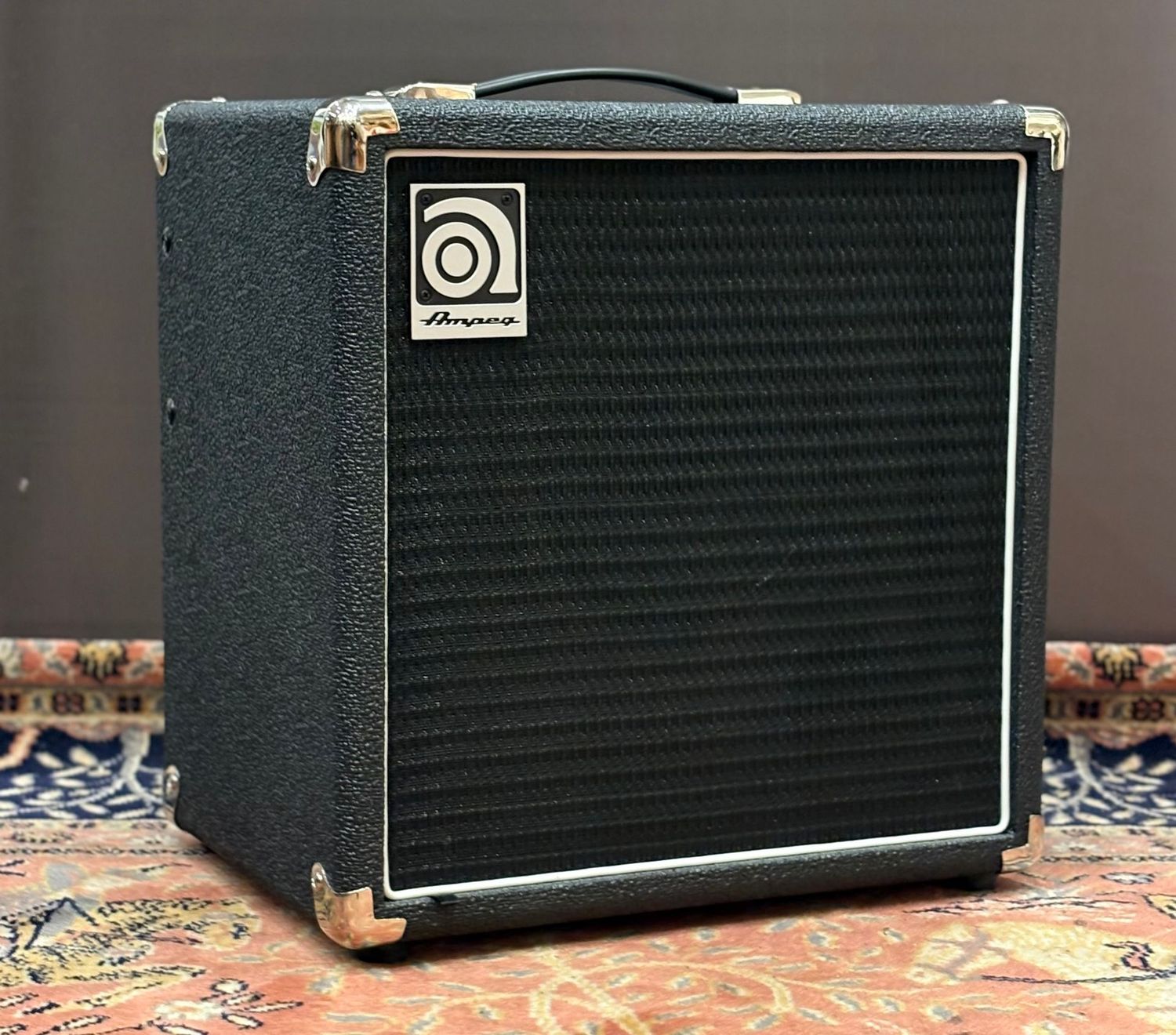 Ampeg BA-108 Bass Combo