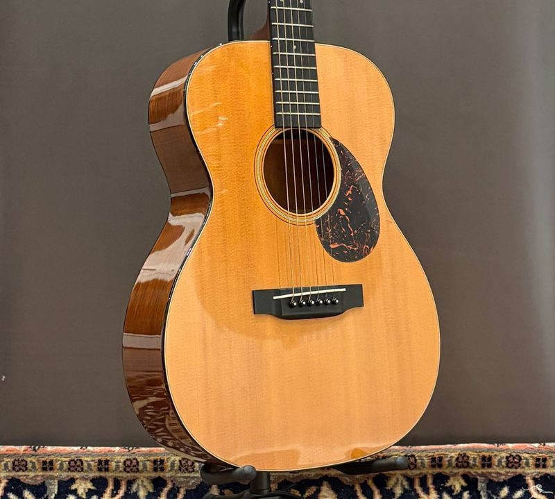 2002 Martin OM-18V