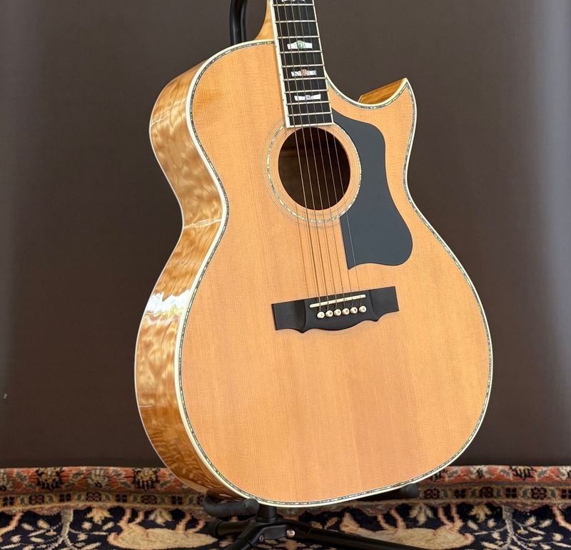 2002 Guild Custom Shop Valencia Blonde Cutaway