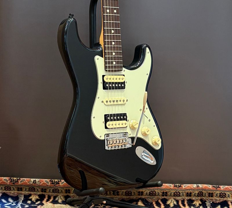 2025 Fender Made in Japan Hybrid II Stratocaster HSH