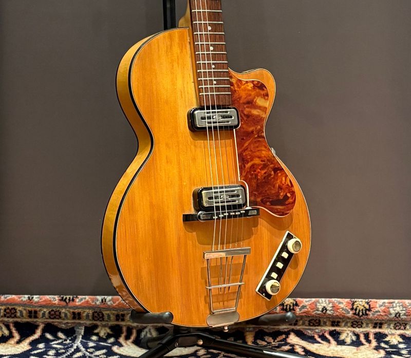 1960 Hofner Club 50