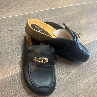 Clogs