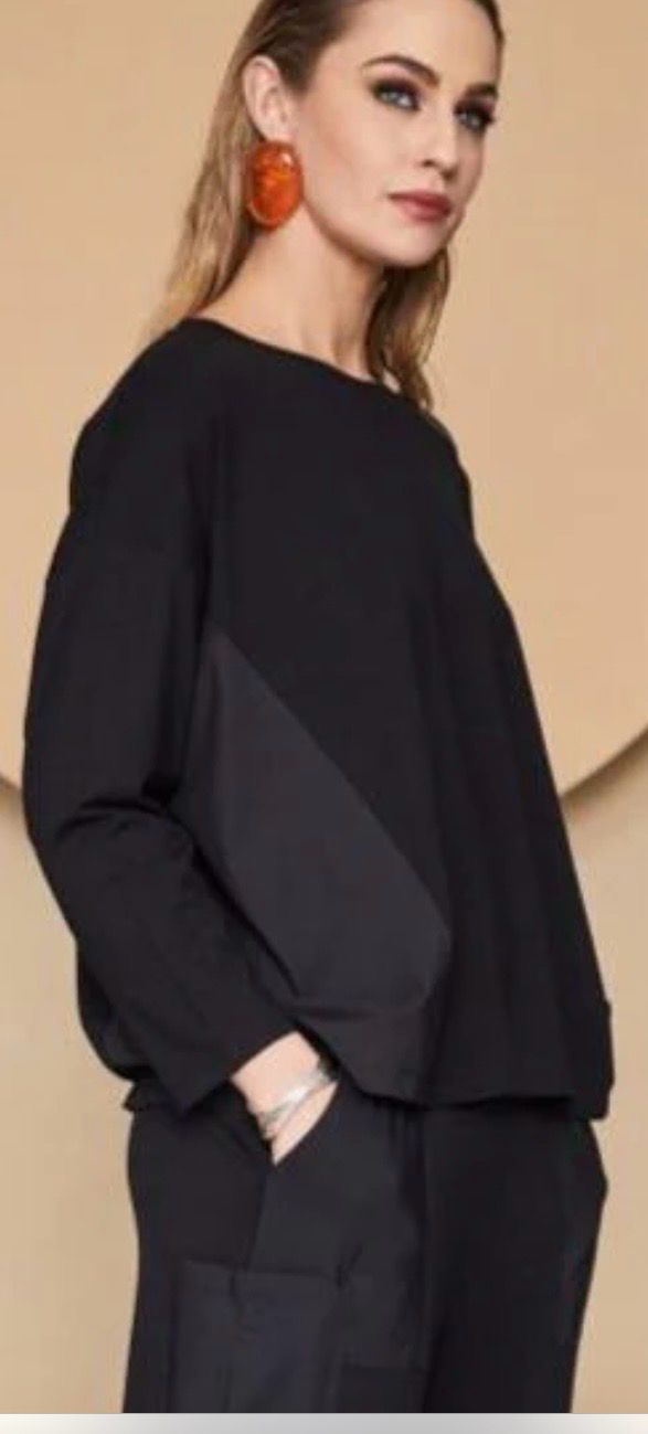 Naya Contrast Panel Top