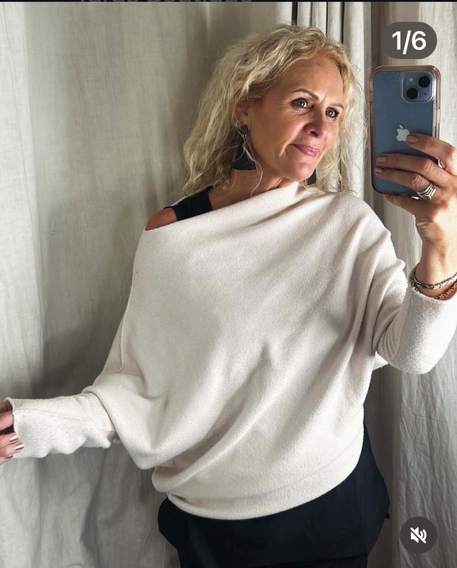 Soft asymmetrical Jumper