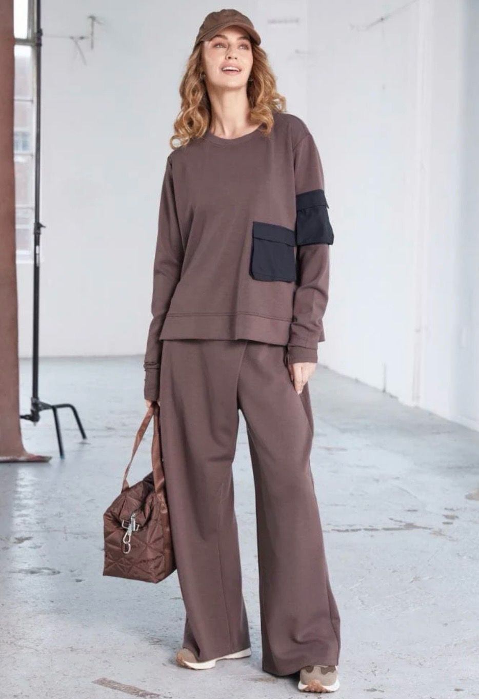 Naya Pocket Sweater