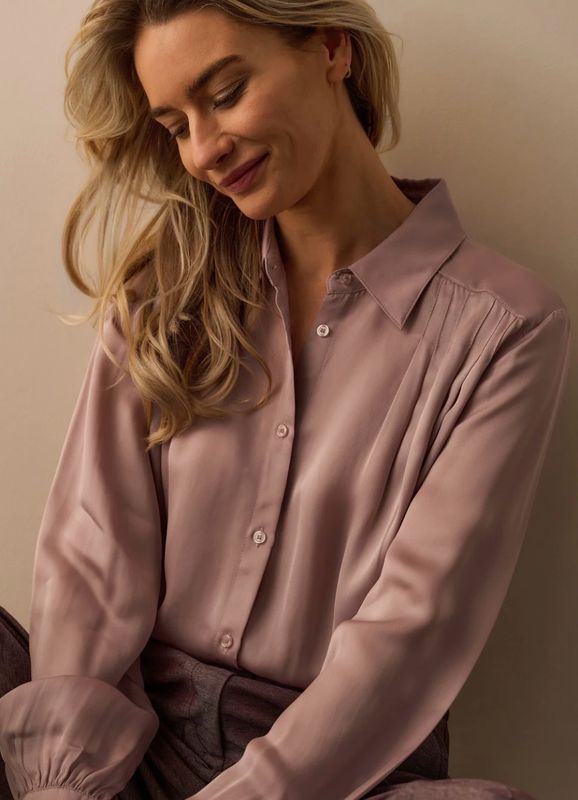 Blouse with pleated details and satin finish
