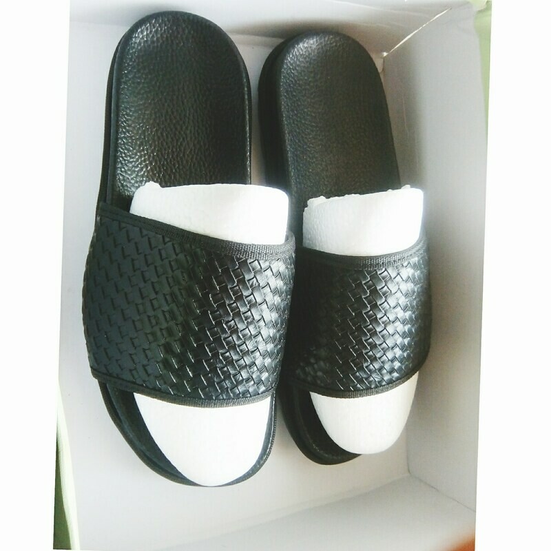 Black couple sole cover slip