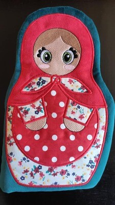 Broderie poupee russe