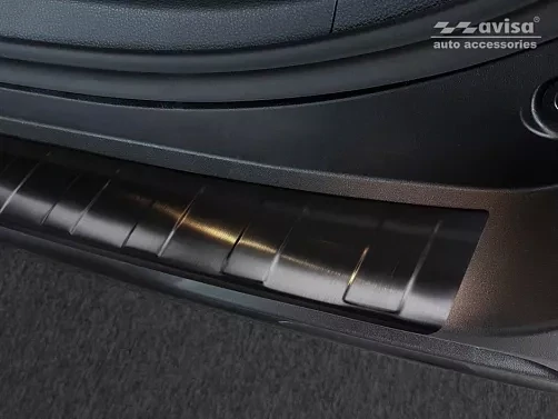 Накладка на задний порог из нержавеющей стали Suzuki Across (с 2021>)