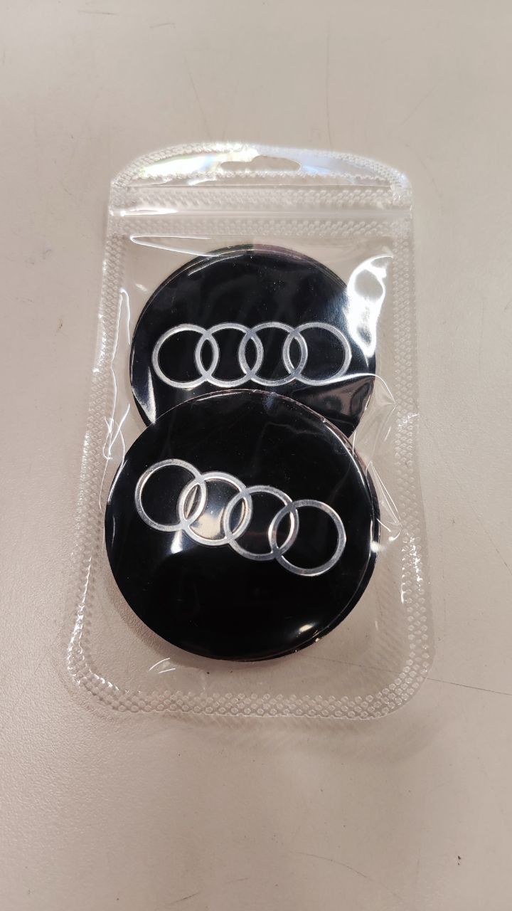 KL56002 - VELJEKLEEBISED AUDI 56MM MUST 4TK.
