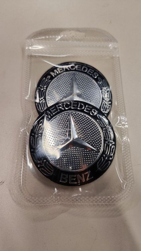 VELJEKLEEBISED MB 56MM MUST 4TK.