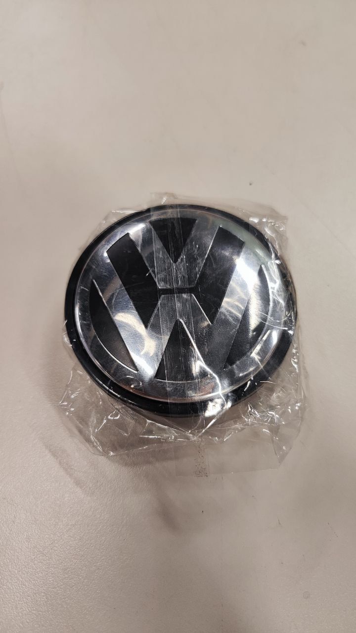 VELJEKAPSEL VW 65MM MUST 1TK.