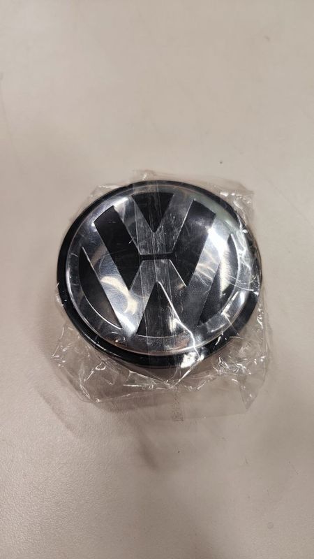 VELJEKAPSEL VW 65MM MUST 1TK.