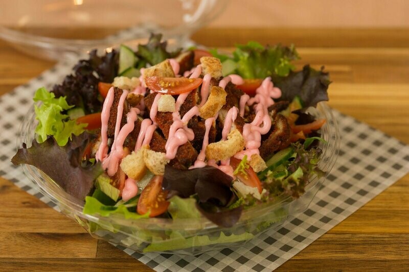 Maaltijd salade krokante kip