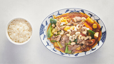 Gong Pao oksekød med cashewnødder “stærk” m. ris