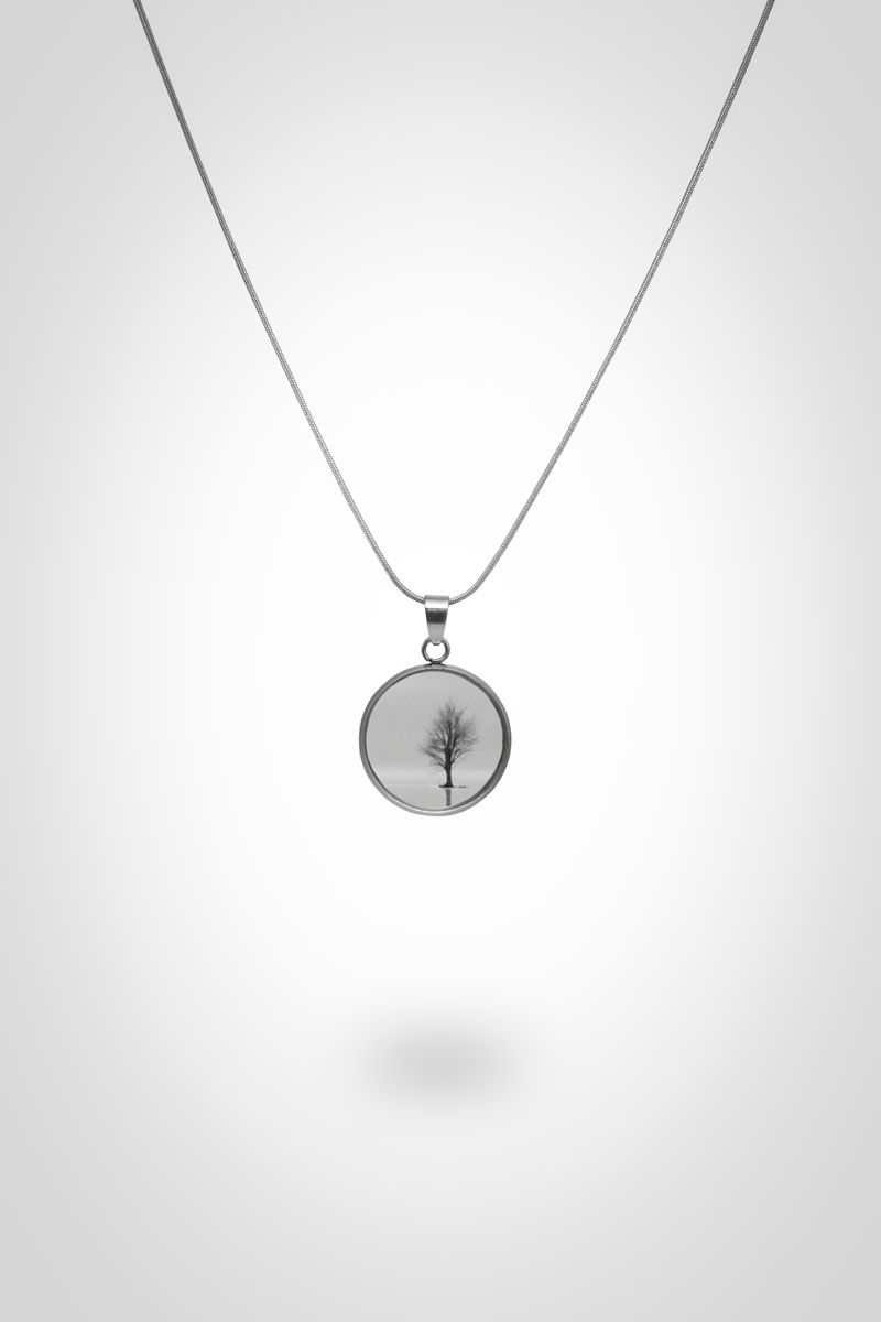 Χειροποίητο Μενταγιόν "Δέντρο σε Λίμνη" με Σμάλτο - Κόσμημα Ψηφιακής Τέχνης από Ανοξείδωτο Ατσάλι