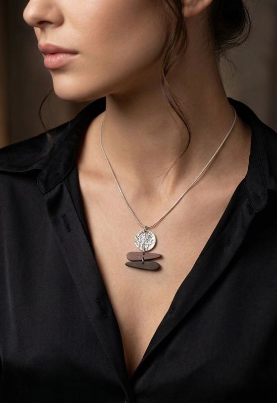 Χειροποίητο Μενταγιόν " Balance 2 " από Έβενο, Purpleheart &amp; Σφυρήλατο Αλπακά