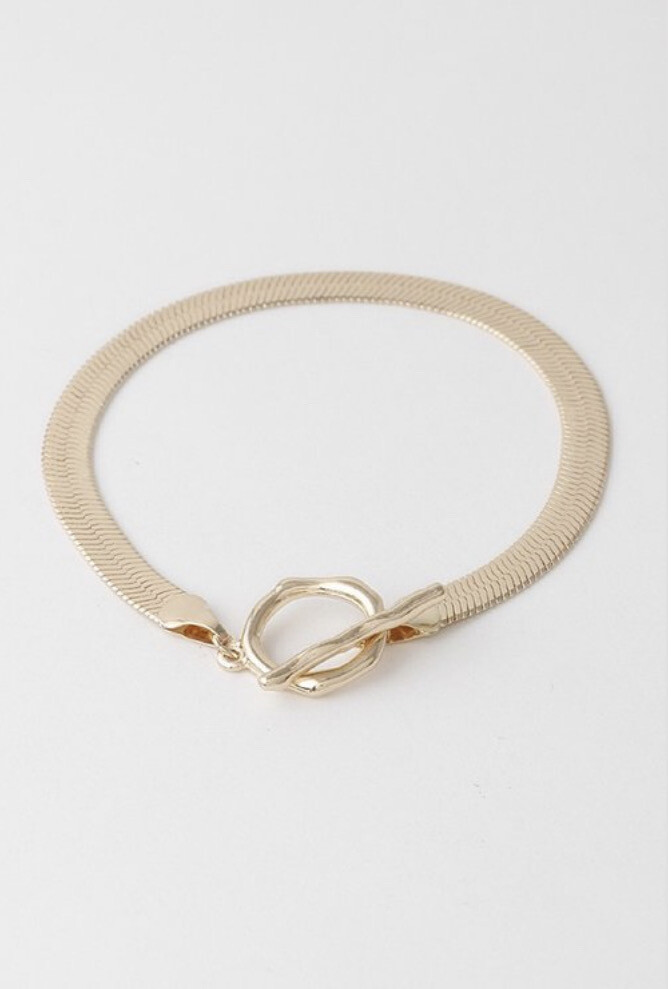 Toggle herringbone bracelet