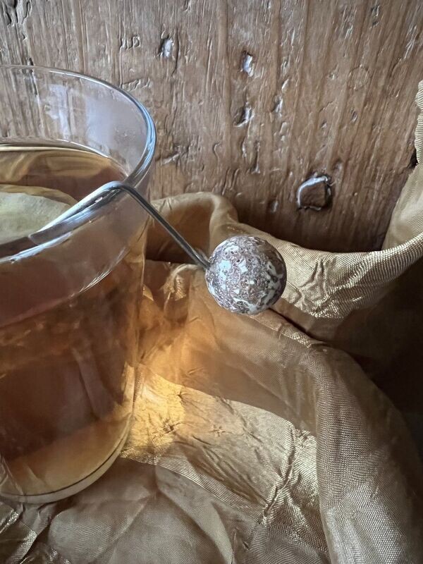 Teefilternadel mit Natursteinkugel