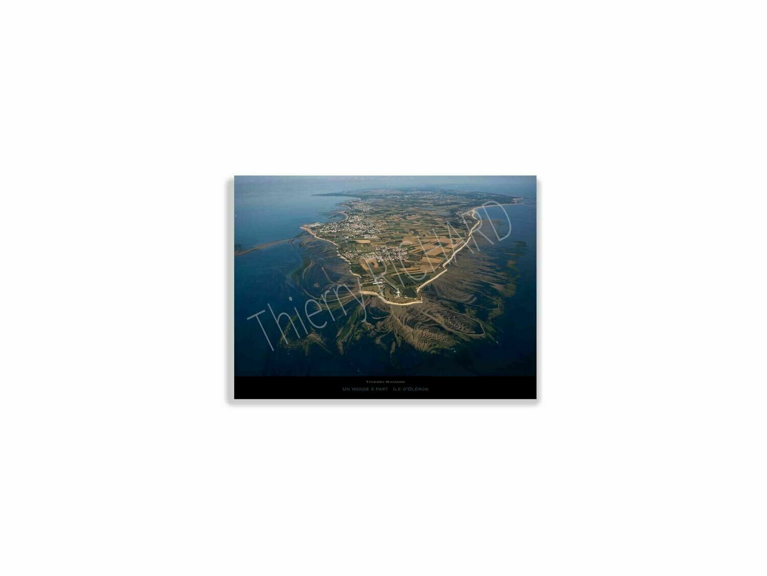 Un monde à part Un monde à part, Dimensions photo: Tirage 30x40 cm