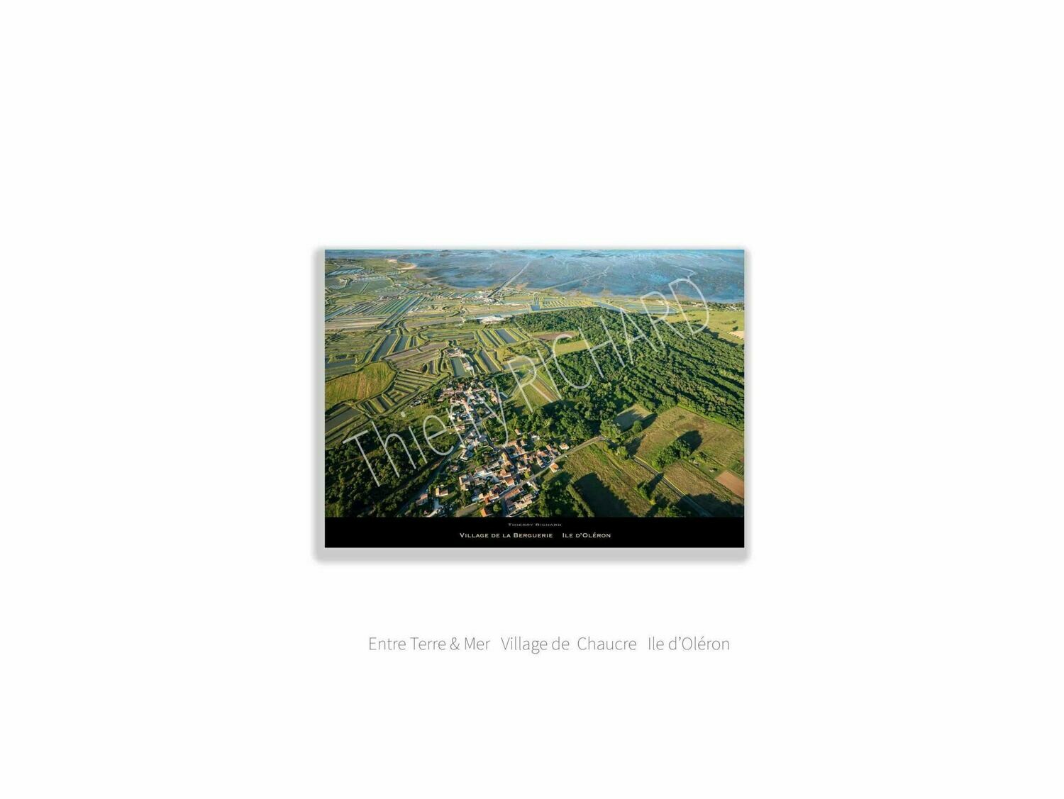 Village de la Berguerie Village de la Berguerie, Dimensions photo: Tirage 30x40 cm