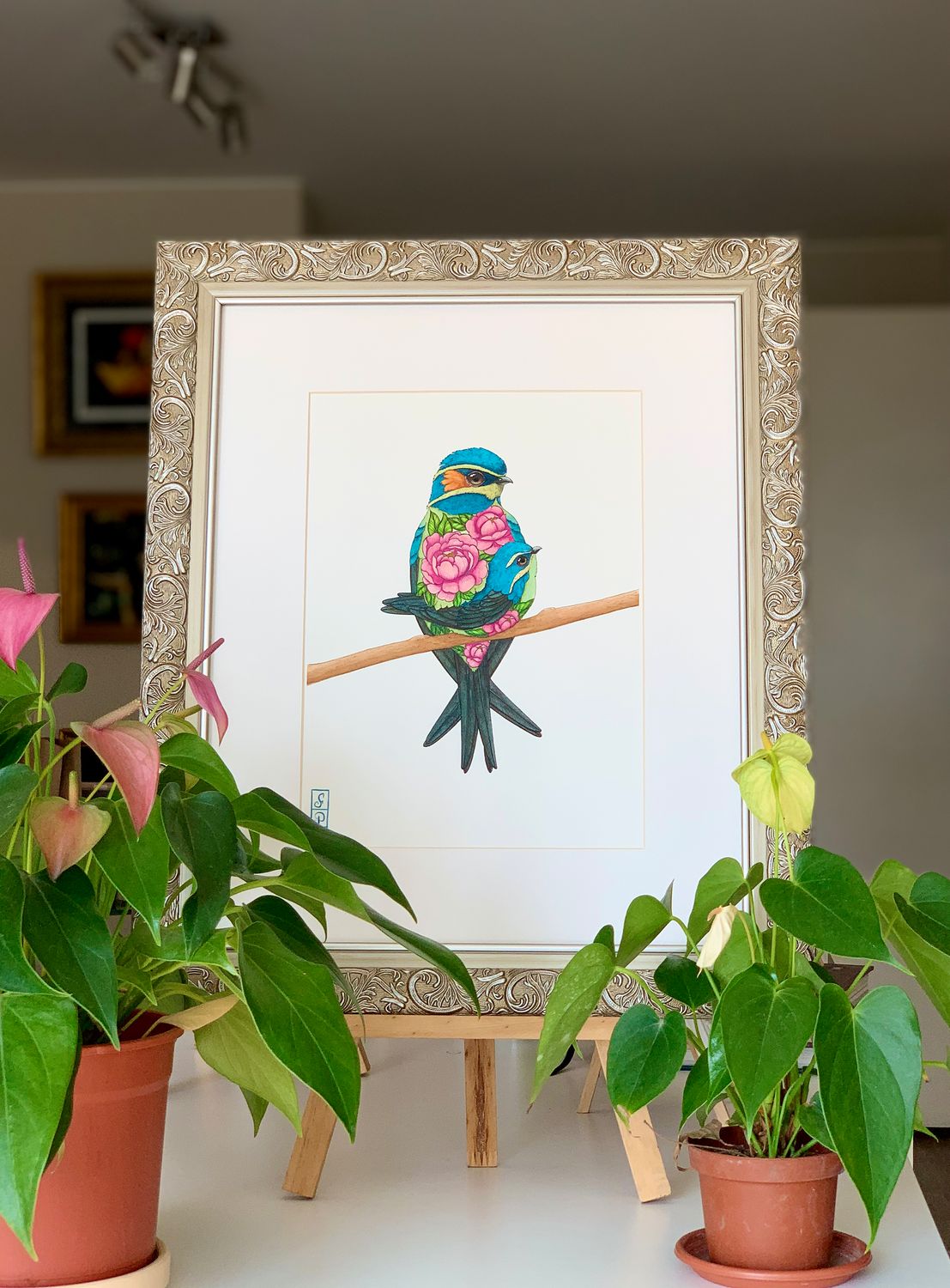 LOVELY MOTHER BIRD