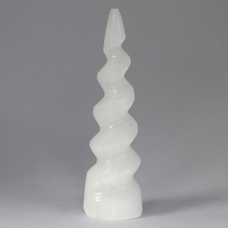 Torre de Cuerno de Unicornio Espiral de Selenita - 15 cm