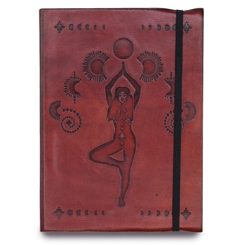 Cuaderno mediano 20x15 cm con elástico - Diosa Cósmica
