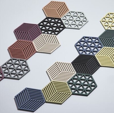 ZONE DENMARK 'triangles' silicone potonderzetter black