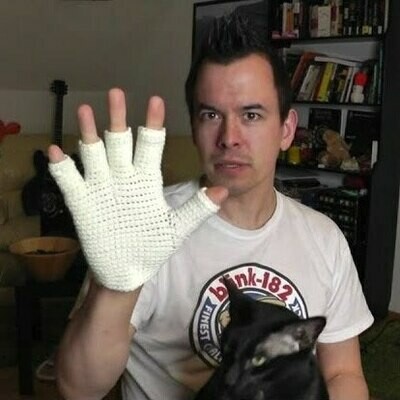 Fingerless gloves