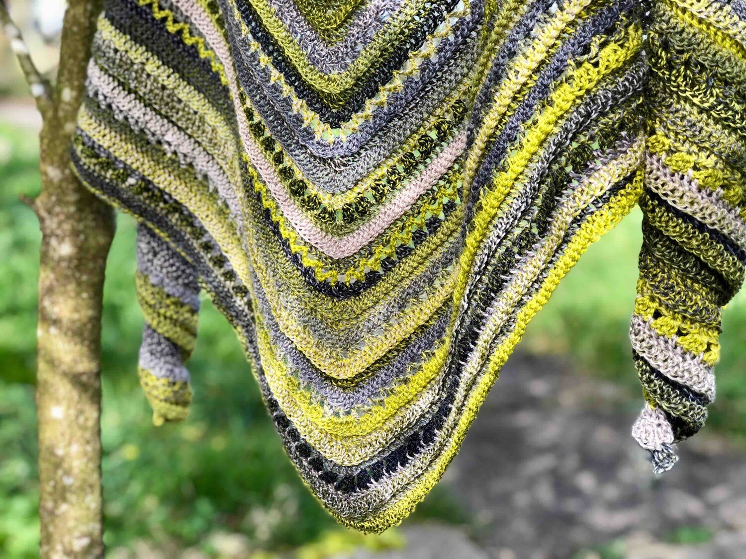 Froschkönig shawl crochet pattern video & PDF