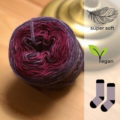 Woolpedia® Socks Waldbeere - modal gradient sock yarn