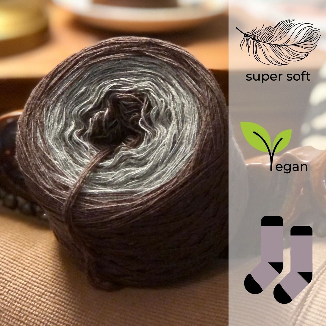 Woolpedia Socks Mysteriöser Wolf - modal gradient sock yarn