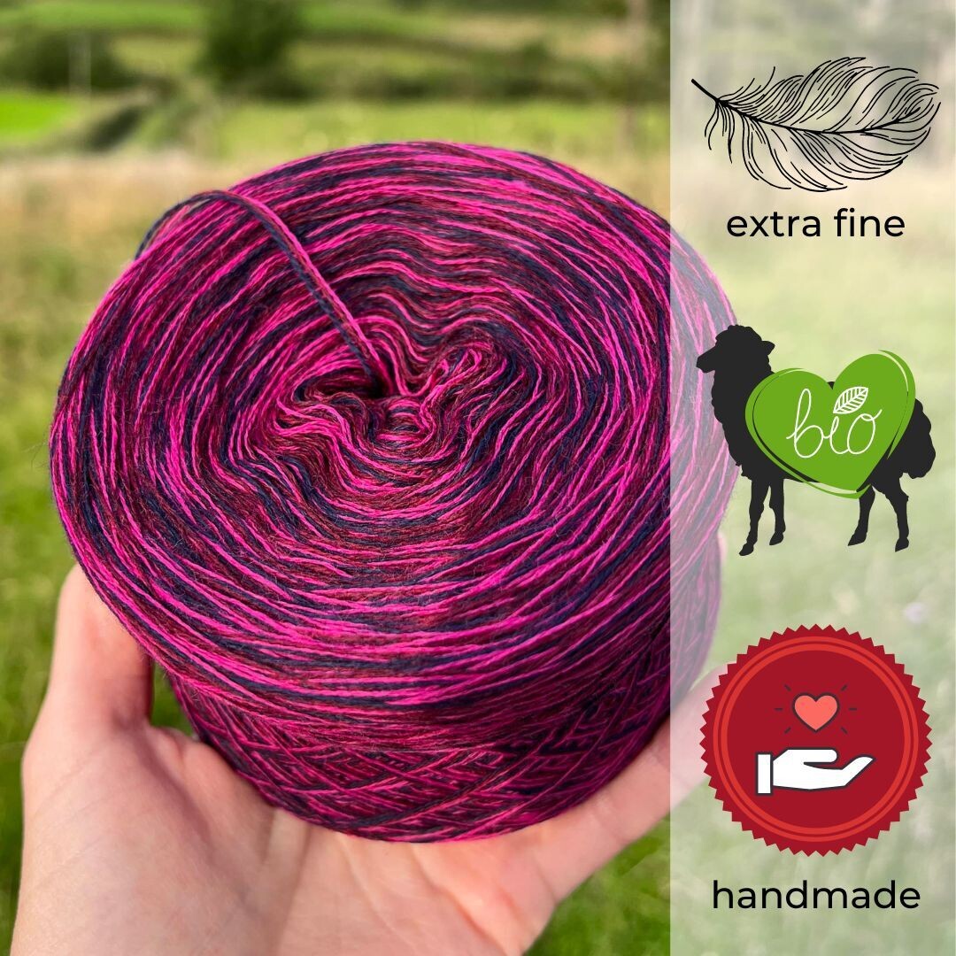 Woolpedia Colors Dragon Fruit organic designer yarn (Merino extra fine)