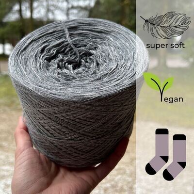 Woolpedia Socks Silberne Wolken - modal designer sock yarn