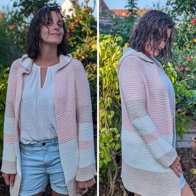 Strickjacke mit Kapuze