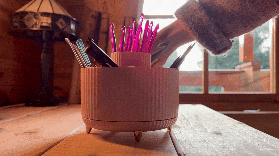 Round table organizer