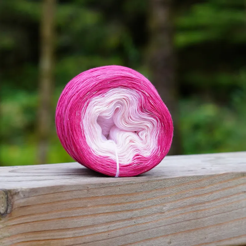 Woolpedia Colors Cosmic glitter gradient yarncake (organic cotton)