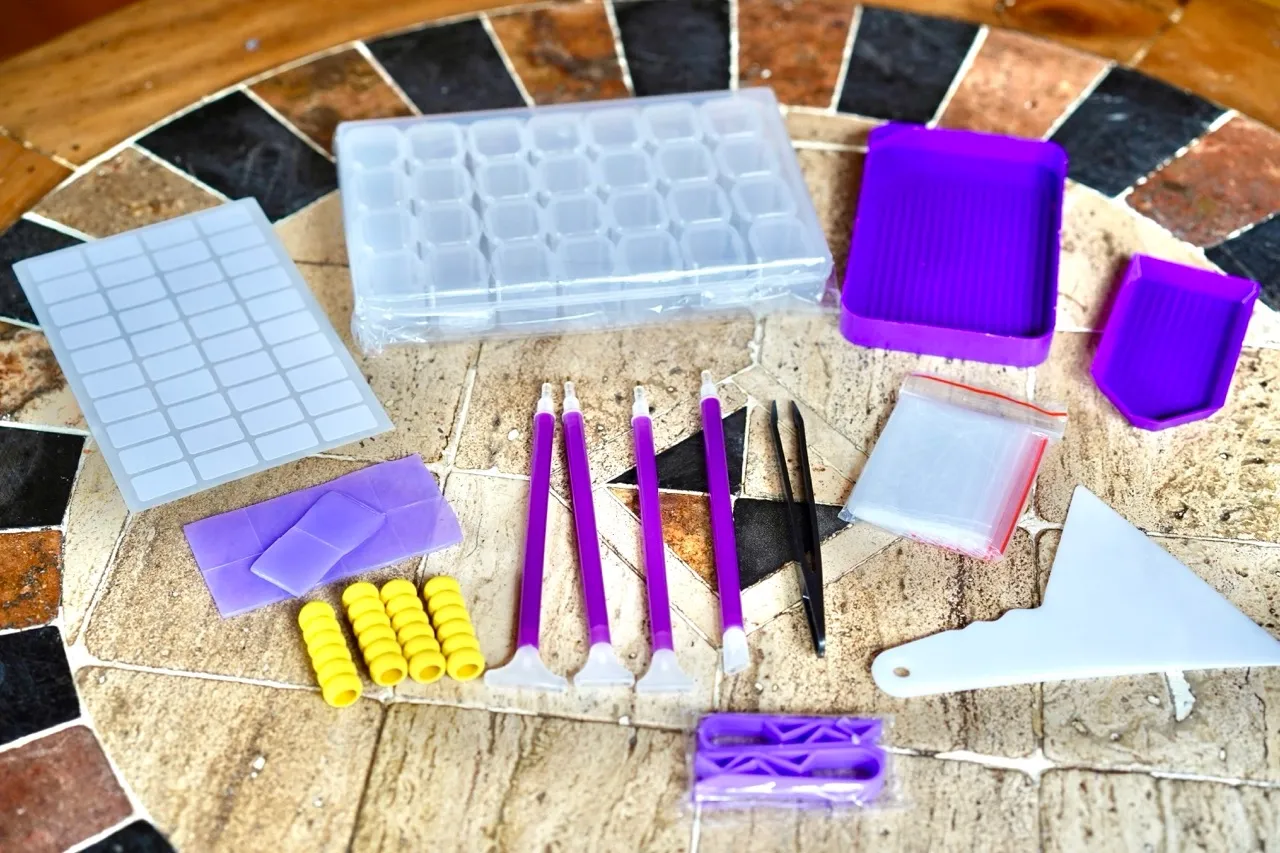 XXL Purple Diamond Painting Accessory Kit (56 pieces)