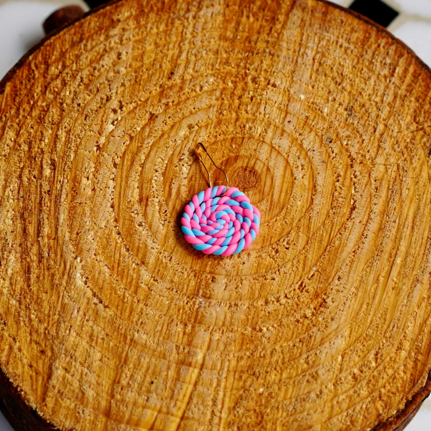 Candy 2 Polyclay stitch marker / progress keeper 2.4cm - handmade