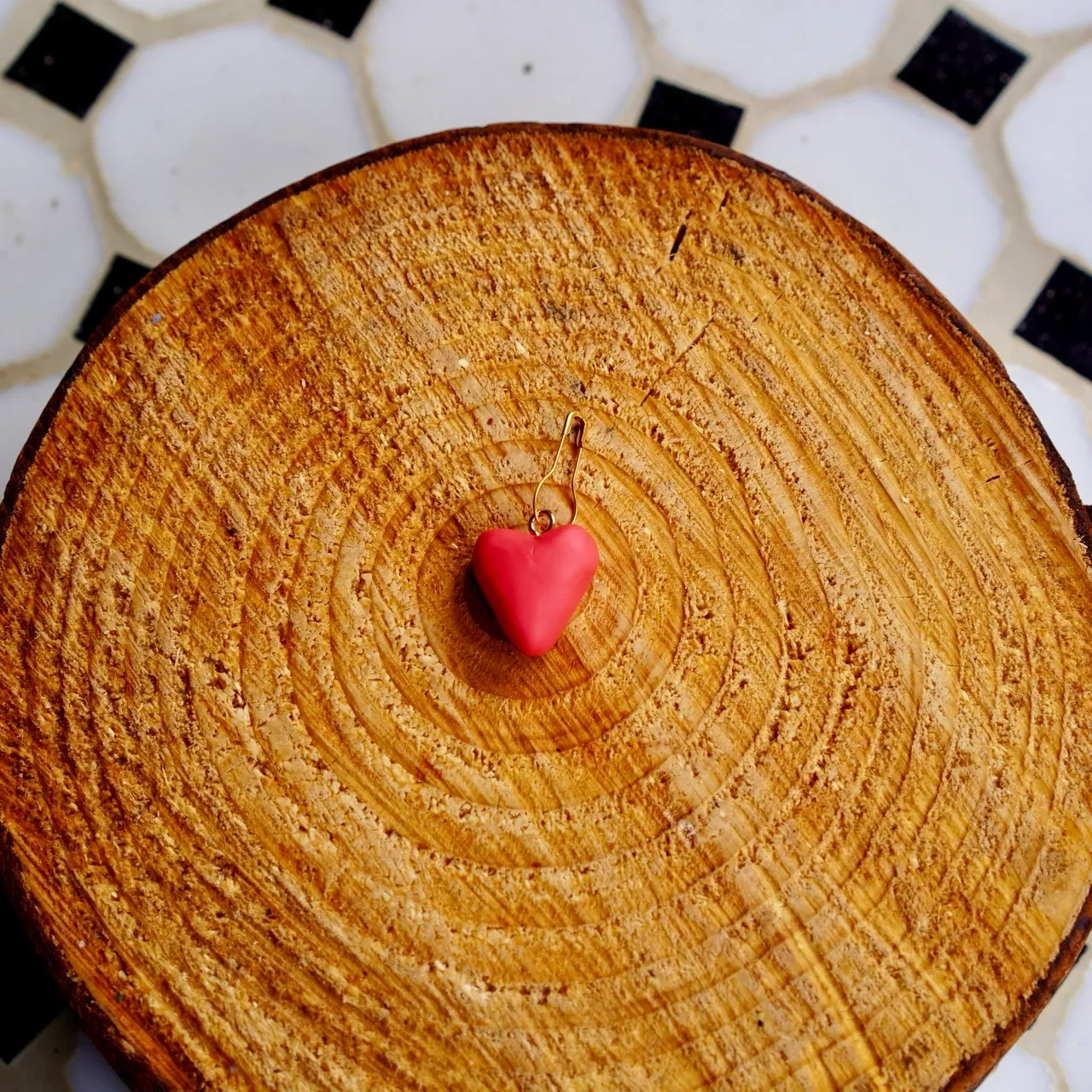 Heart Polyclay stitch marker / progress keeper 1.8cm - handmade