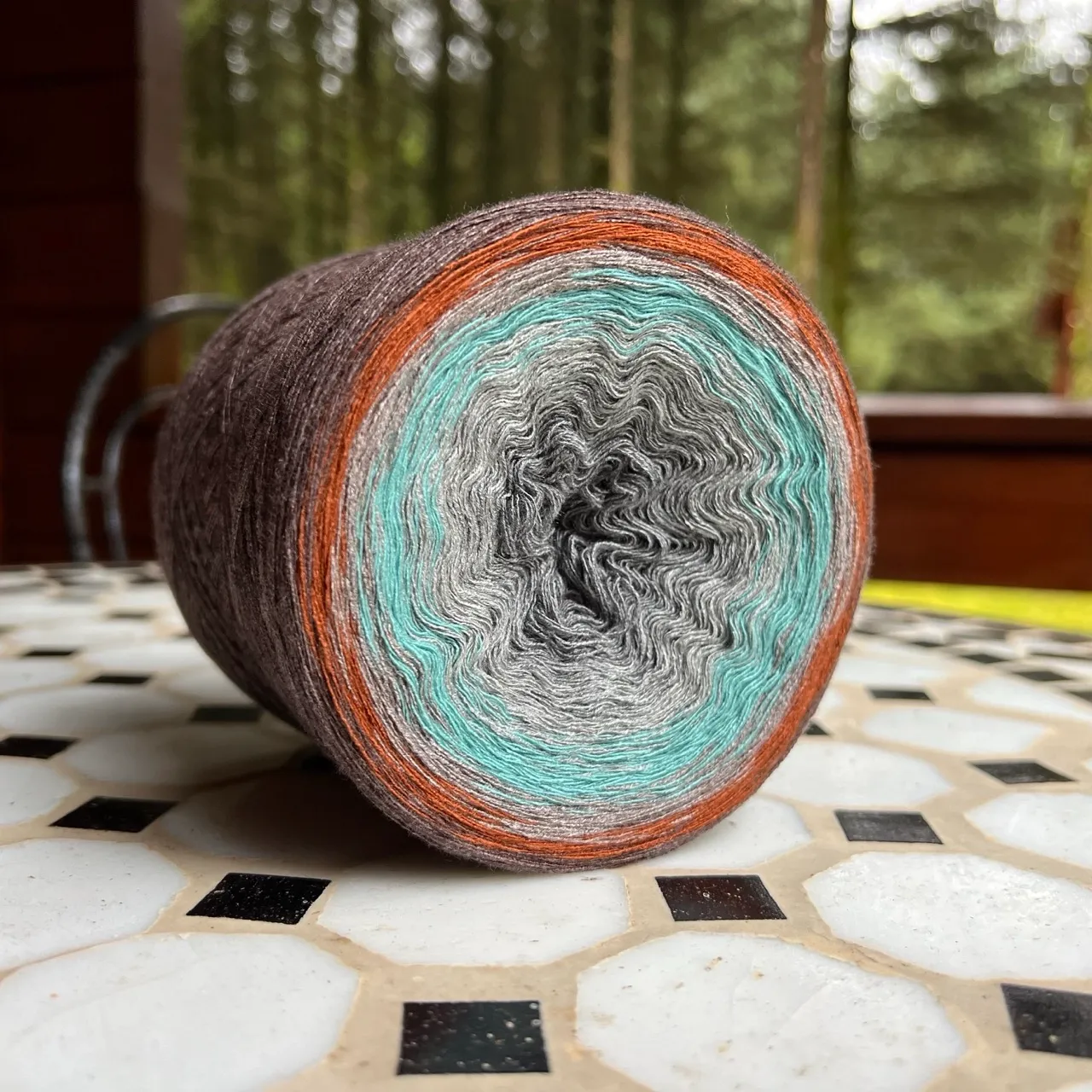 Woolpedia Colors Kaizen gradient yarncake (modal)