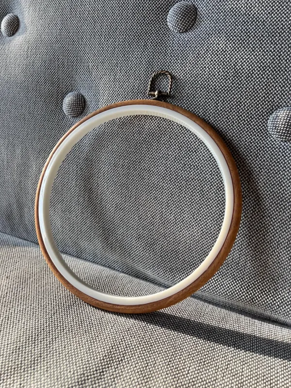 Vintage Look embroidery hoop 21cm