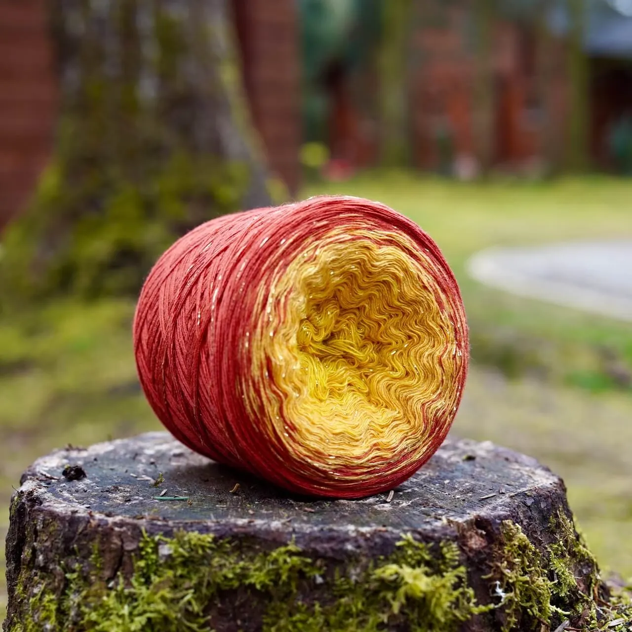 Woolpedia Colors Goldene Morgenröte - glitter gradient yarncake (modal)