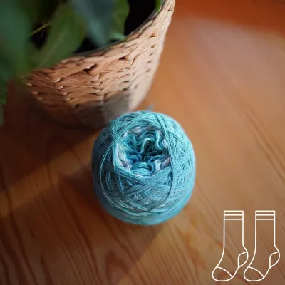 Woolpedia Socks Eisscholle - modal gradient sock yarn