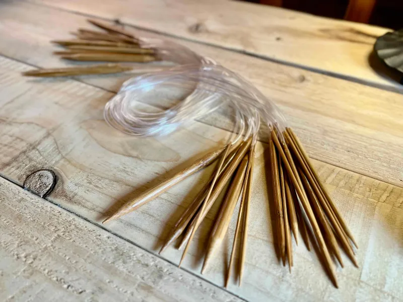 Bamboo circular knitting needles kit 80cm / 31.5 inches 2-10 mm / US 0-15
