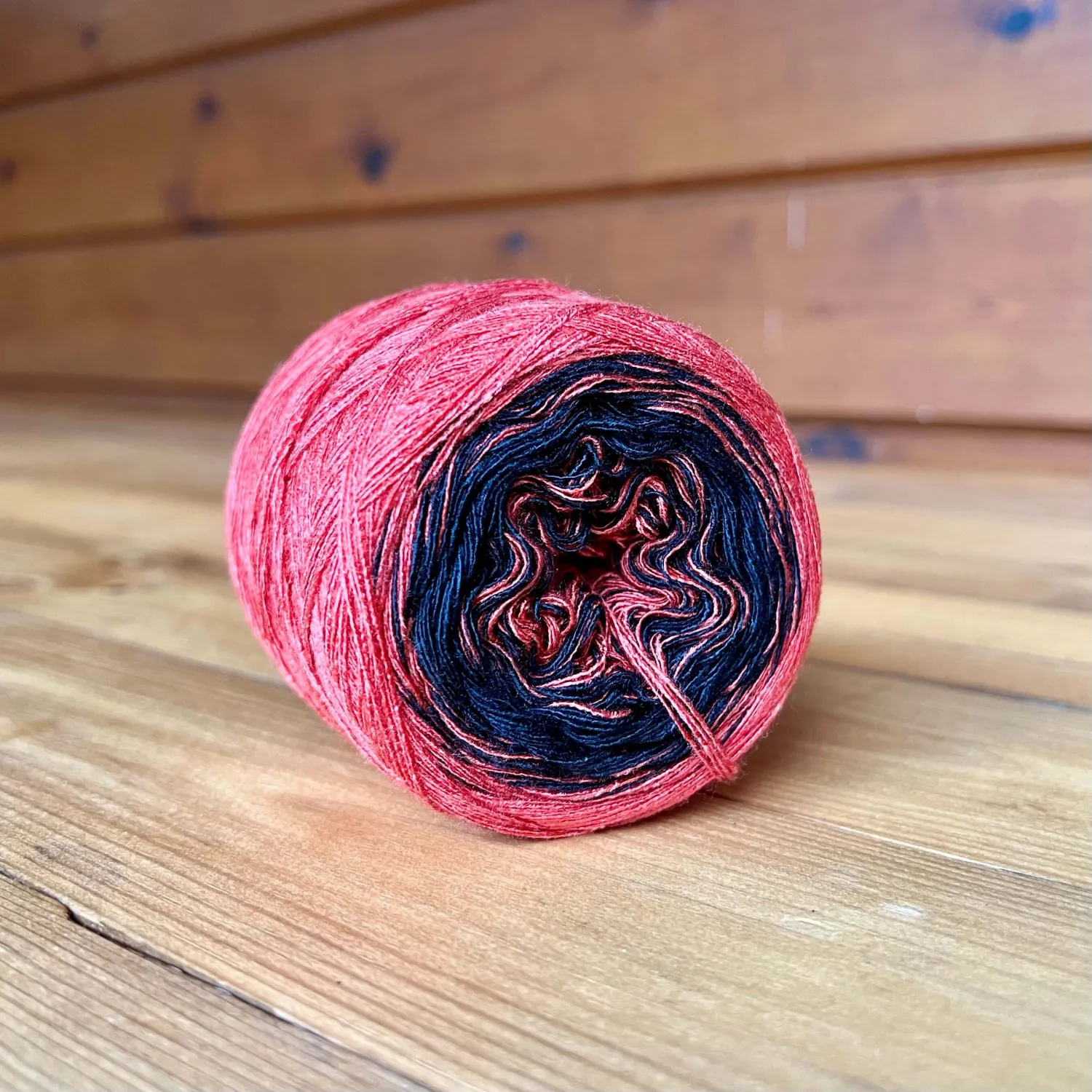 Woolpedia Colors Tiger gradient yarncake (modal)