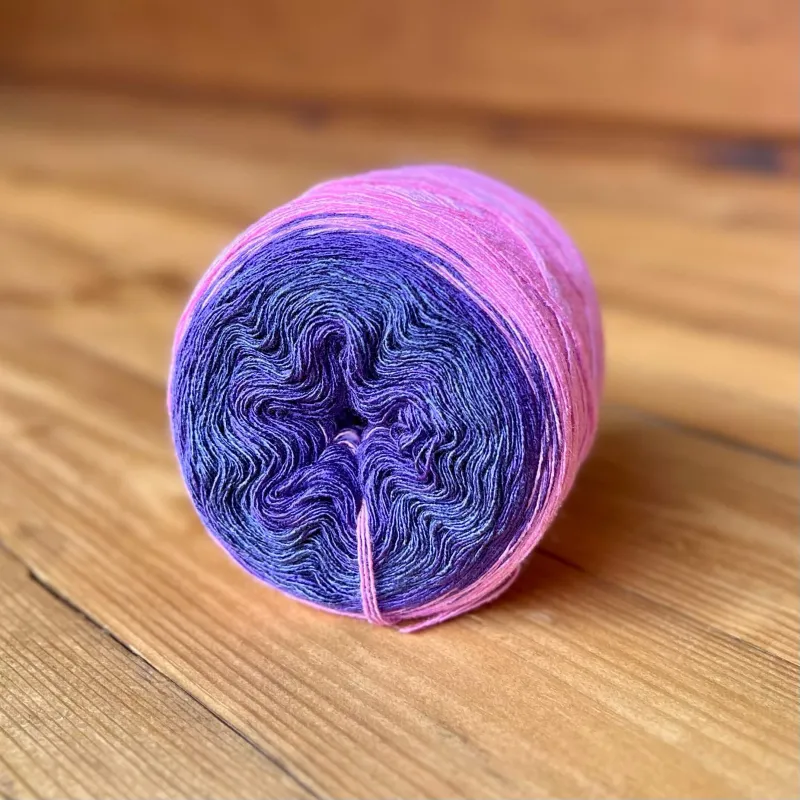 Woolpedia Colors Geheimnis gradient yarncake (modal)